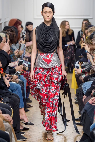 Look 17